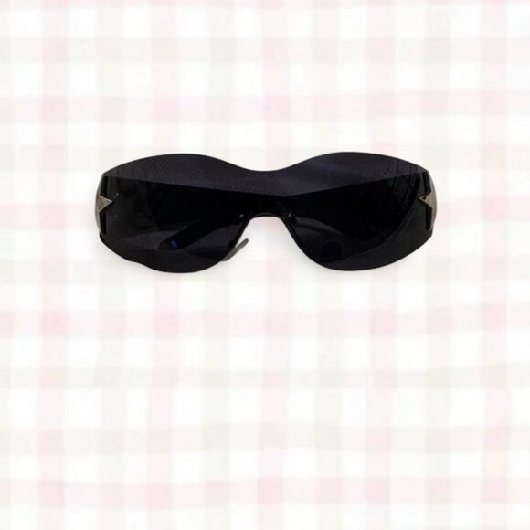 SHEIN Black Wraparound Sunglasses - Picture 1 of 4